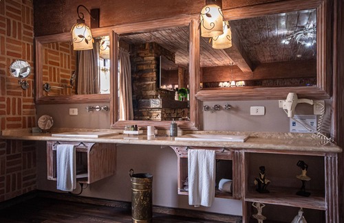 Vila Everest Hotel | Chateau La Villette