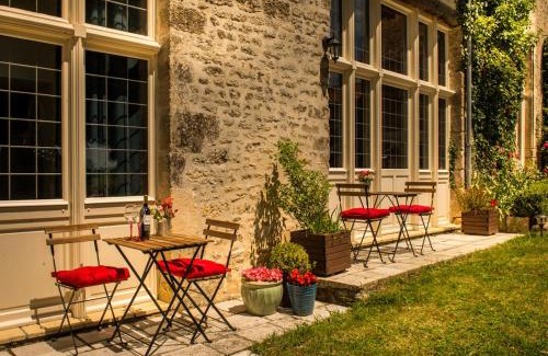 Saint-Hilaire-des-Loges House | Chateau Le Retail