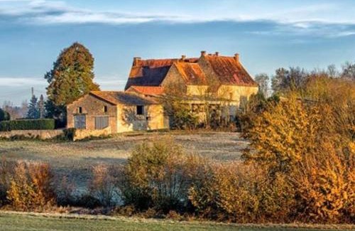 Saint-Hilaire-des-Loges House | Chateau Le Retail