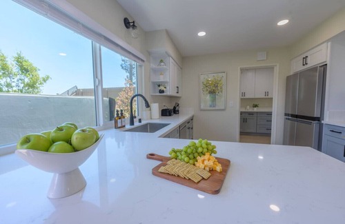 Midway House | Chateau Maravilla -3BR- Luxury Hidden Oasis