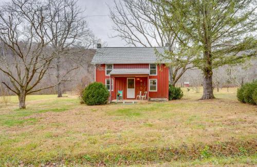 Hood House | Chateau Merlot Cottage with Deck in Stanardsville