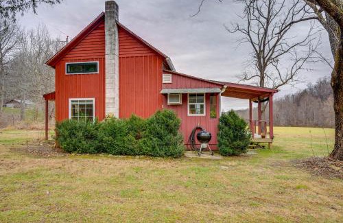Hood House | Chateau Merlot - Private Appalachian Cottage