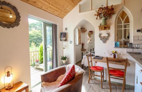 Caersws House | Chateau Petit