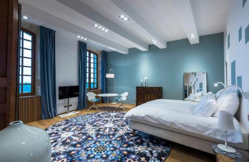 Saint-Martin-du-Bois Bed & Breakfast | Chateau Prieure Marquet