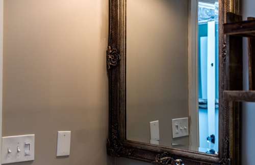 Bolton Landing House | Chateau Rooms
