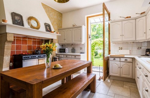 Puymiclan Other | Chateau Seyches - Five Bedroom Castle, Sleeps 10