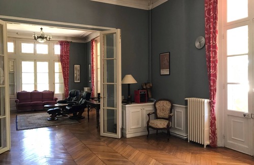 Charentonnay House | CHATEAU TROIS BRIOUXnBoutique chateau nestled in the French countryside full AC.