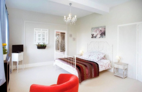 Roanne House | Chateau with accommodation for 15 people for Christmas and New Year