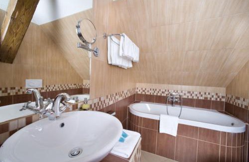Zbiroh Hotel | Chateau Zbiroh