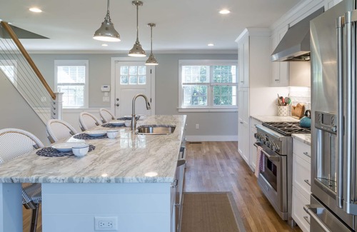 Chatham House | Chatham Loop/Stage Neck/5 Bed/6 Bath