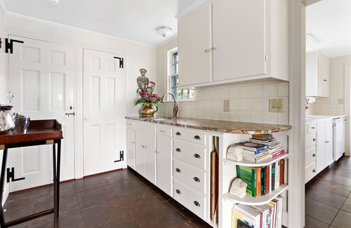 Chatham House | Chatham's Best Location/Oceanside/Walk to Town and Beaches