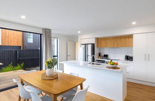 Addington Apartment | Chatham Street - Stunning, Brand new in the heart of Addington