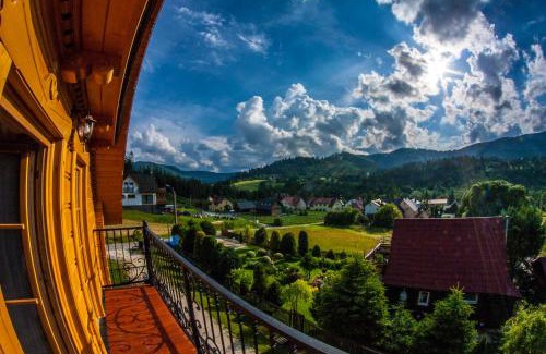 Ujsoy Resort | Chatka Pod Laskiem - Domki w górach