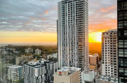 Chatswood Apartment | Chatswood One bedroom + Study (Parking, Gym, Pool)