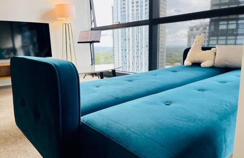 Chatswood Apartment | Chatswood One bedroom + Study (Parking, Gym, Pool)