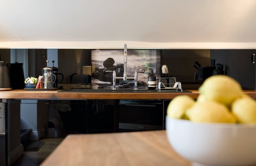 Baslow Apartment | Chatsworth Apartment No 5 - Sleeps 4