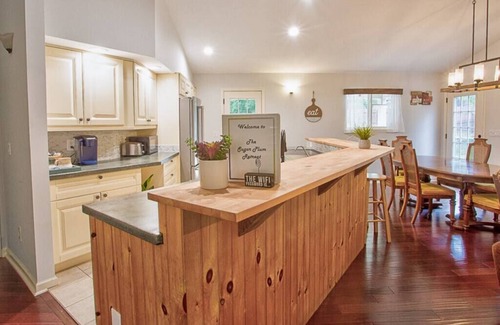 McDonald House | Chattanooga Country Home + Pool + Firepit-relaxing + Dog-friendly