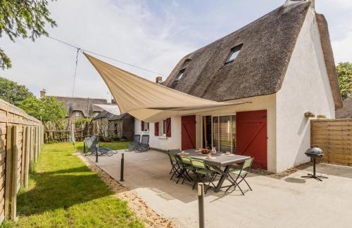 Saint-Lyphard House | Chaumière au calme avec terrasse, à 9 km des plages, 3 chambres, parking privé et équipements bébé. - FR-1-306-1276