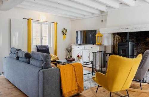 Saint-Lyphard House | Chaumière au calme avec terrasse, à 9 km des plages, 3 chambres, parking privé et équipements bébé. - FR-1-306-1276
