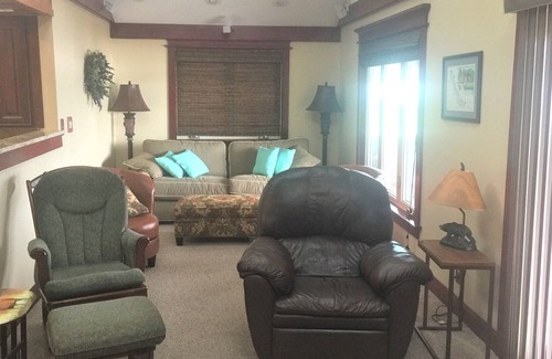 Stow House | Chautauqua Lake Front home w/75' of lakefront