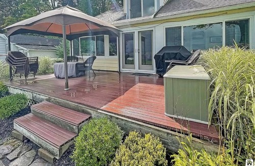 Niets Crest Cottage | Chautauqua Lakefront Getaway with private dock