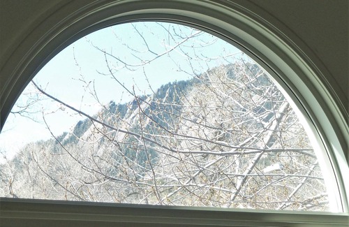 Lower Chautauqua House | Chautauqua Park 5 Bedroom Home Blocks from Boulder's Majestic Flatirons