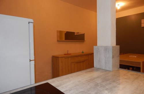 Coursan House | Cheap apartment with terrace 15 minutes from the sea