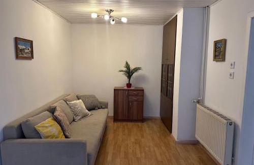 Parndorf Apartment | Cheap Outlet Center Apartment with Pool