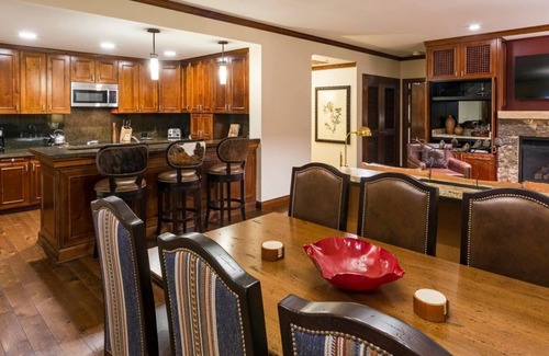 Aspen Condo | CHEAPEST 2BR/2BA RITZ CARLTON CONDO- Ski-In/Ski-Out; 1/19-1/23