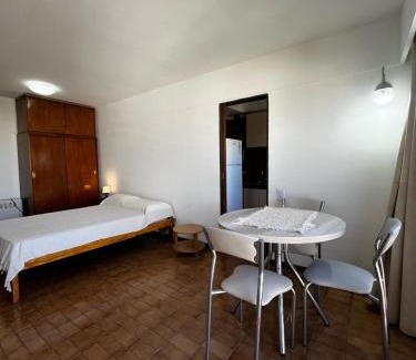 La Perla Apartment | Check and Home - Yrigoyen - 2 Huéspedes en el Centro