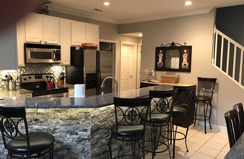 Sunrise Beach Condo | Check Our Reviews! Luxurious Waterfront Penthouse, 11mm views, Pool, Elevator,