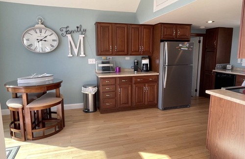 Hyannis House | Check out this Incredible location on the Cape! Walk to beaches, dining and more