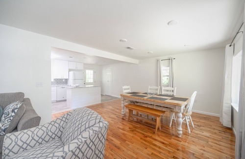 Mount Ida House | Checkout our lower back to school rates for August