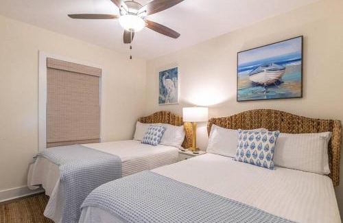 Santa Rosa Beach Villa | Cheeks On The Beach a Quick Walk To The Beach