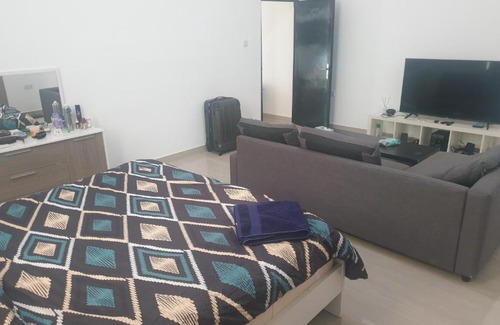 Khalifa City House | Cheerful 1BR Close to Abu Dhabi Airport and YAS Island