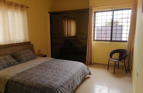 Kumasi Apartment | Cheerful 2-bedroom Apartment with free parking