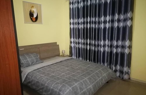 Kumasi Apartment | Cheerful 2-bedroom Apartment with free parking