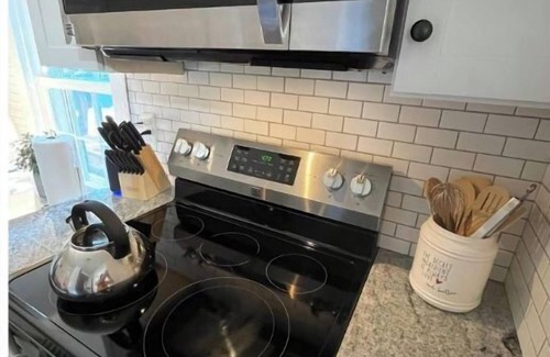Edenton House | Cheerful 2-bedroom Edenton bungalow getaway
