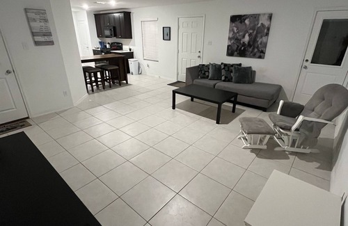 McKinney House | Cheerful 2 bedroom house with Community Lazy River