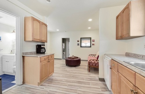 Highlands Cottage | Cheerful 2-bedroom shore cottage with free parking