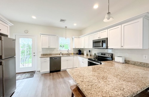 Arundel House | Cheerful 2 Bedroom Vacation Home with Pool!