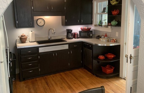 Historic Edgefield House | Cheerful 2-BR Bungalow in East Nashville