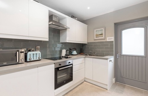Fethard on Sea House | Cheerful 3 bed in the heart of Fethard-on-Sea village
