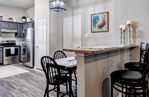 Rockwall House | Cheerful 3-bed room residential home with pool