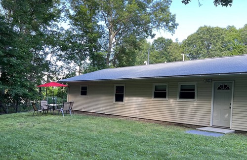 North Kingstown House | Cheerful 3-bedroom home, sleeps 6. Dog-friendly!