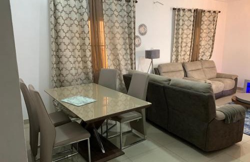 Old-Yundum House | Cheerful 3 bedroom bungalow, Fatty Boulevard