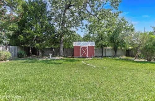 Shreveport House | Cheerful 3-bedroom 2bathroom with garage