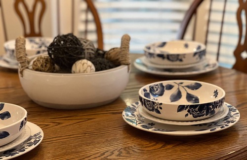 Northwest Raleigh House | Cheerful 3 Bedroom/3 Bath Home near RDU Airport