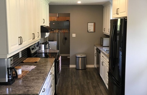 Saugeen Shores Cottage | Cheerful 3-bedroom cottage Port Elgen