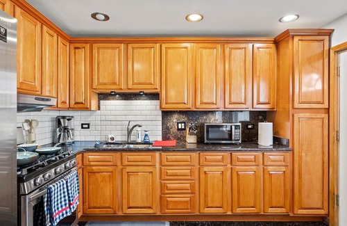 Dunning House | Cheerful 3 bedroom. Feels like home.
